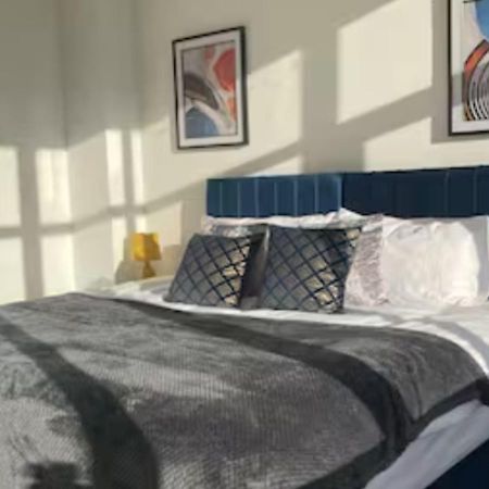 2 Bedroom Apartment - Flitwick - Contractor Friendly - Tourist Ready - Full Kitchen - Wifi - Smart Tv - Sofa Bed - Free Parking - Ideal For Short Or Long Stays ภายนอก รูปภาพ