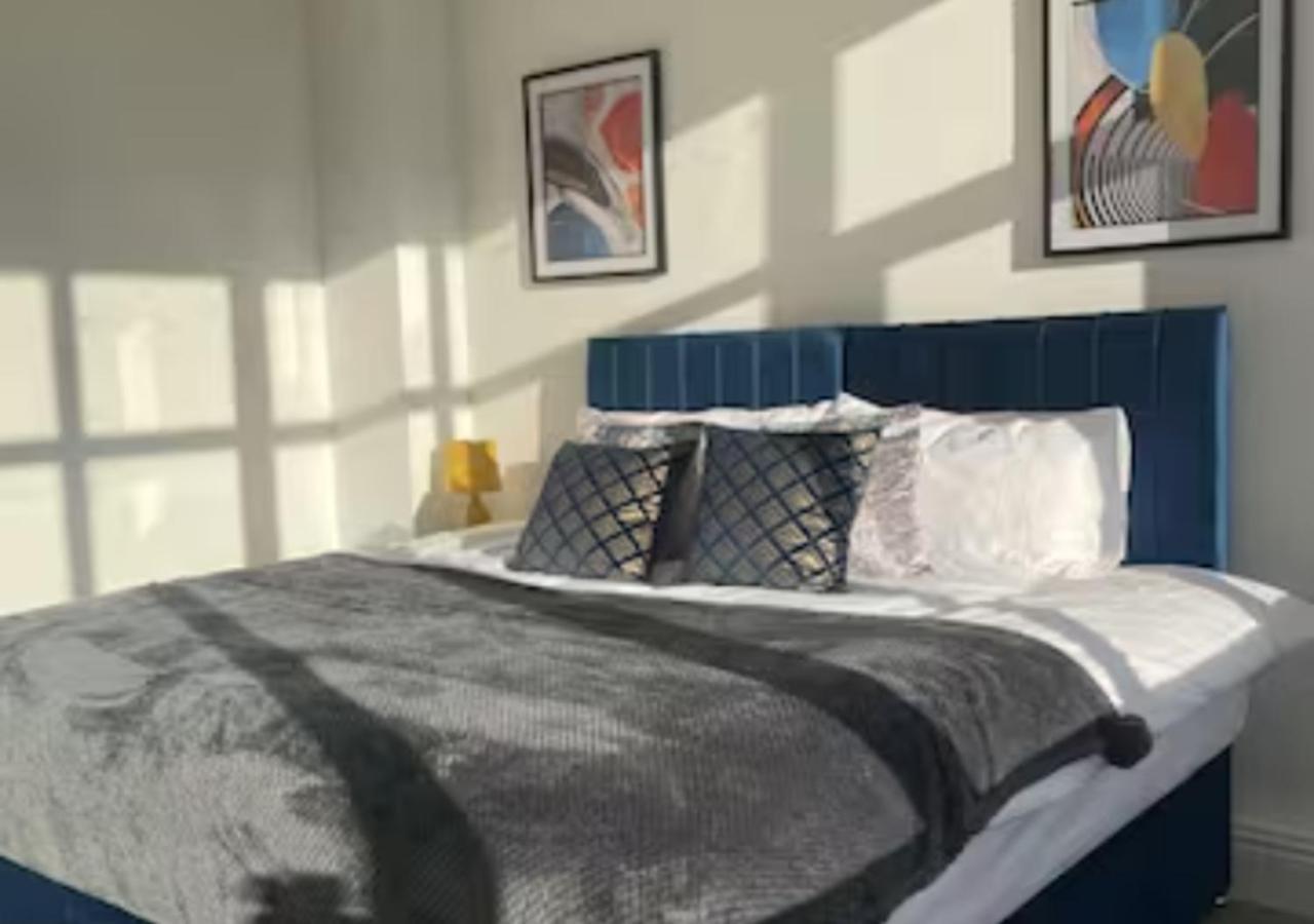 2 Bedroom Apartment - Flitwick - Contractor Friendly - Tourist Ready - Full Kitchen - Wifi - Smart Tv - Sofa Bed - Free Parking - Ideal For Short Or Long Stays ภายนอก รูปภาพ