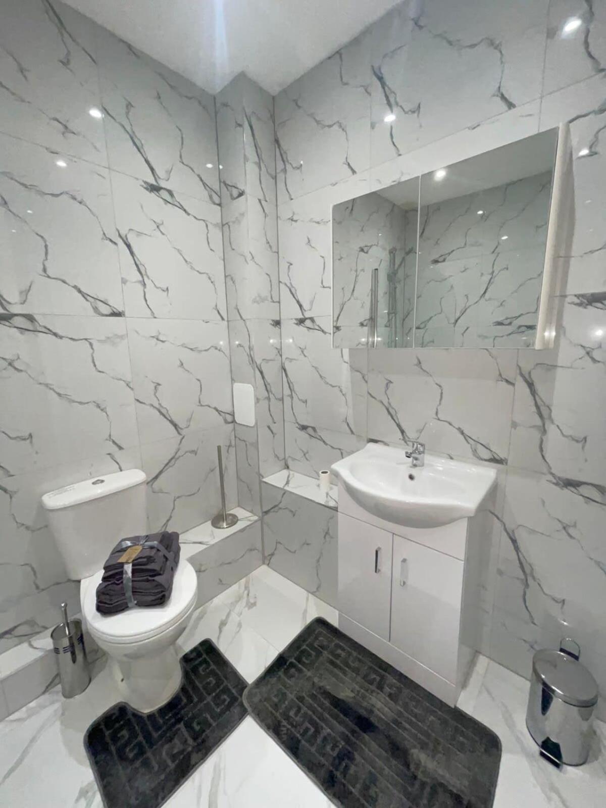 2 Bedroom Apartment - Flitwick - Contractor Friendly - Tourist Ready - Full Kitchen - Wifi - Smart Tv - Sofa Bed - Free Parking - Ideal For Short Or Long Stays ภายนอก รูปภาพ